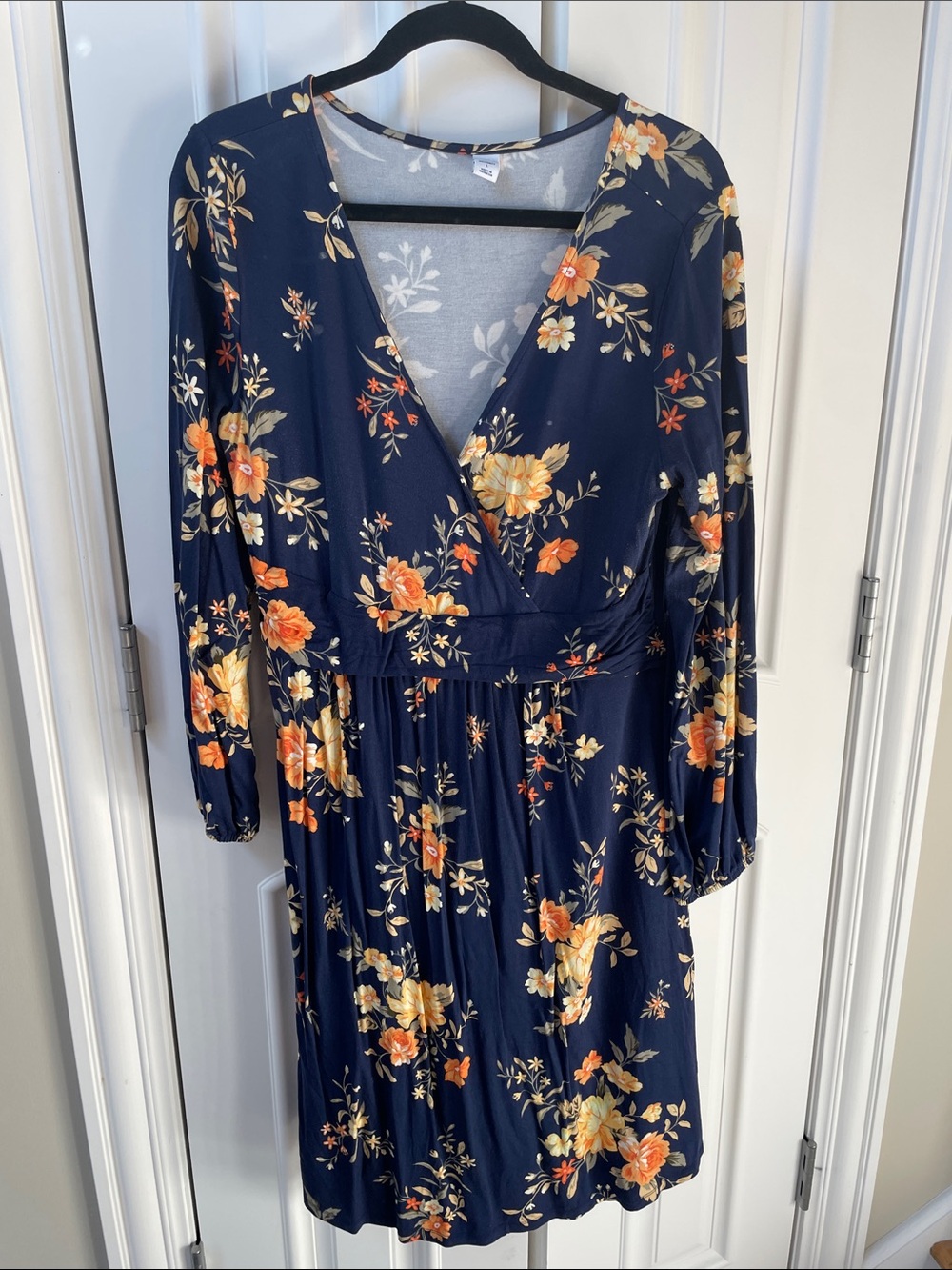 Old Navy Maternity Navy Floral Wrap-Style Midi Dress